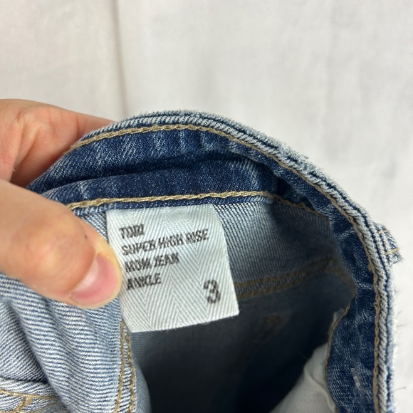 EUNINA Tori Super High Rise Mom Jean Ankle Size 3 Distressed Slim Denim - Picture 3 of 4
